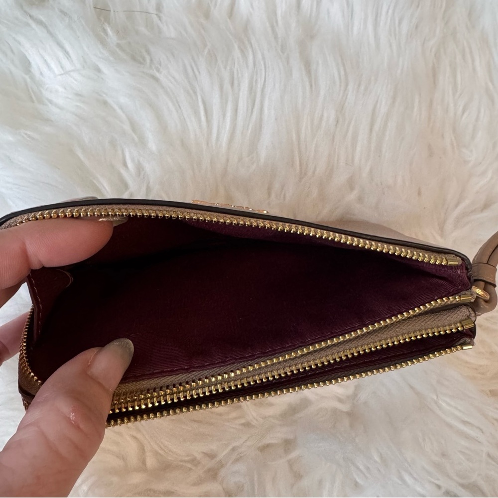 Coach Double Corner Zip Wristlet Beige Pebble Leather Wallet Clutch - Picture 8 of 8